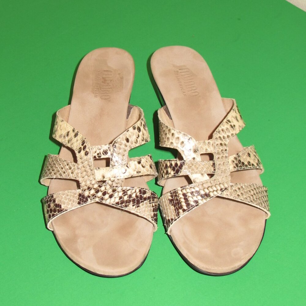 Munro American Sandals Slip on Slides Block Kitten Heel Shoes Sz 9